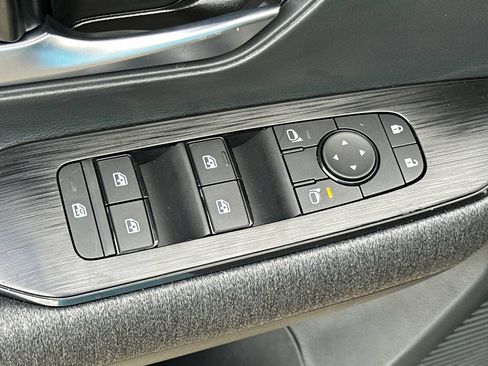 New 2026 Nissan Kicks SV w/ SV Premium Package AWD/4WD image 8