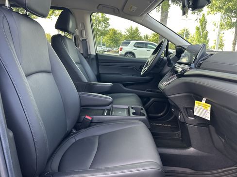 Used 2025 Honda Odyssey EX-L image 31