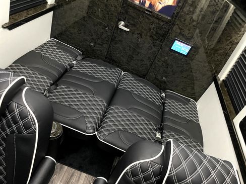 Used 2022 Mercedes-Benz Sprinter 2500 image 19