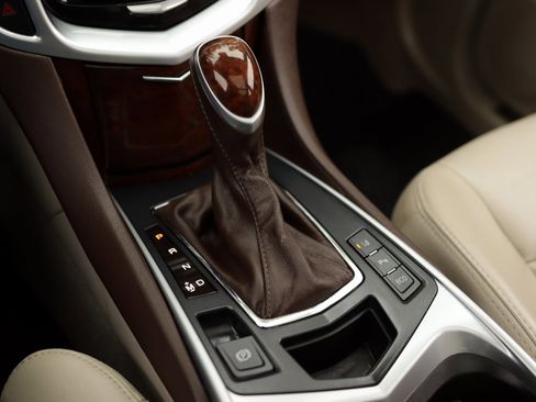 Used 2016 Cadillac SRX Luxury w/ Driver Awareness Package image 18