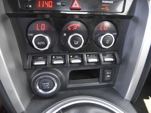 Used 2019 Toyota 86 RWD image 12
