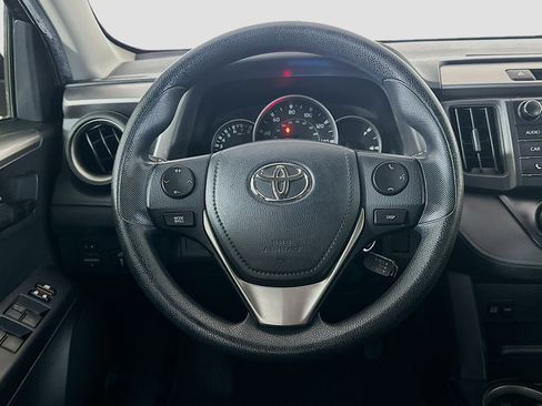 Used 2016 Toyota RAV4 LE FWD image 17