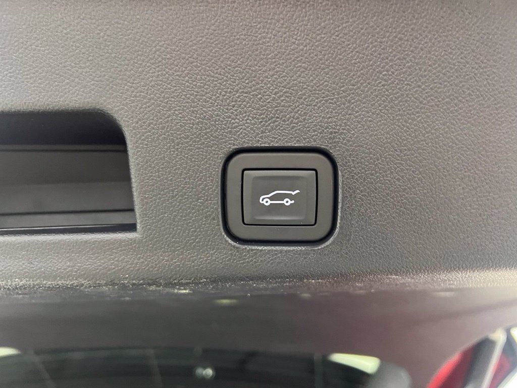 Certified 2025 Buick Enclave Preferred w/ Power Package AWD/4WD image 17