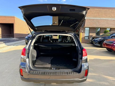 Used 2012 Subaru Outback 3.6R Limited w/ Moonroof Pkg AWD/4WD image 20