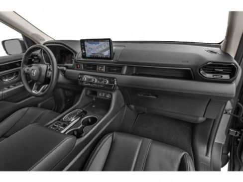 Used 2024 Honda Pilot Touring image 16