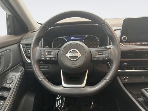 Used 2023 Nissan Rogue SV w/ SV Premium B Package image 12