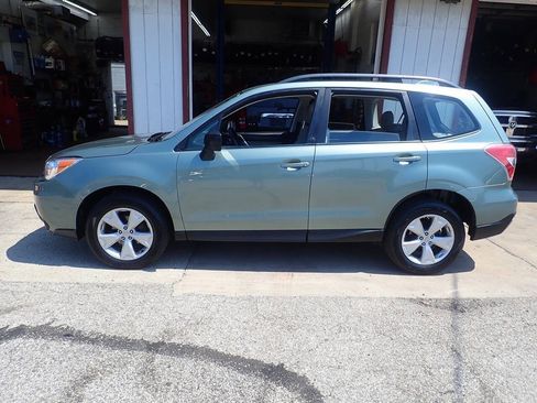 Used 2016 Subaru Forester 2.5i w/ Alloy Wheel Package AWD/4WD image 17