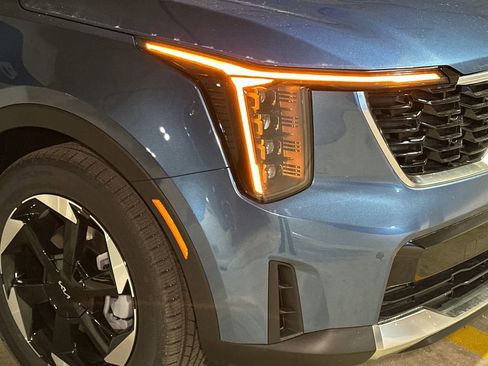 New 2026 Kia Sorento EX AWD/4WD image 11