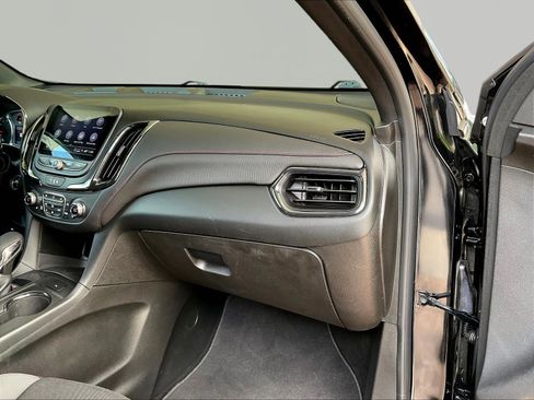 Used 2022 Chevrolet Equinox RS w/ Infotainment Package FWD image 26