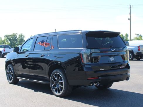 New 2026 Chevrolet Suburban RST AWD/4WD image 7