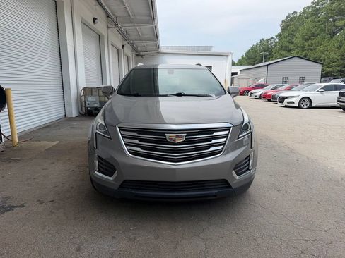 Used 2017 Cadillac XT5 FWD image 2