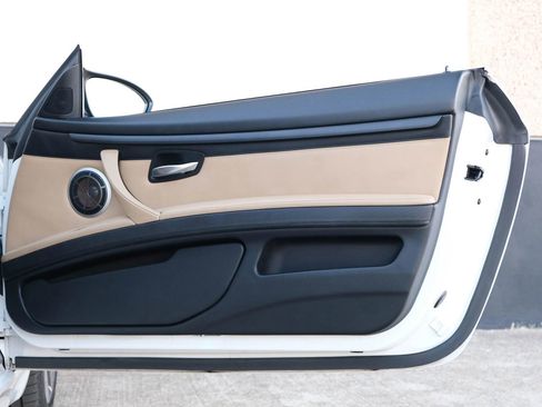 Used 2013 BMW M3 Convertible image 25