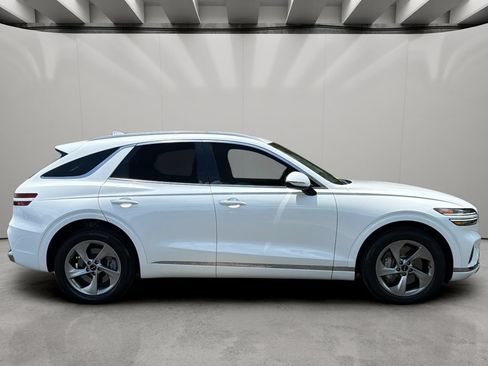 Certified 2026 Genesis GV70 2.5T AWD/4WD image 6