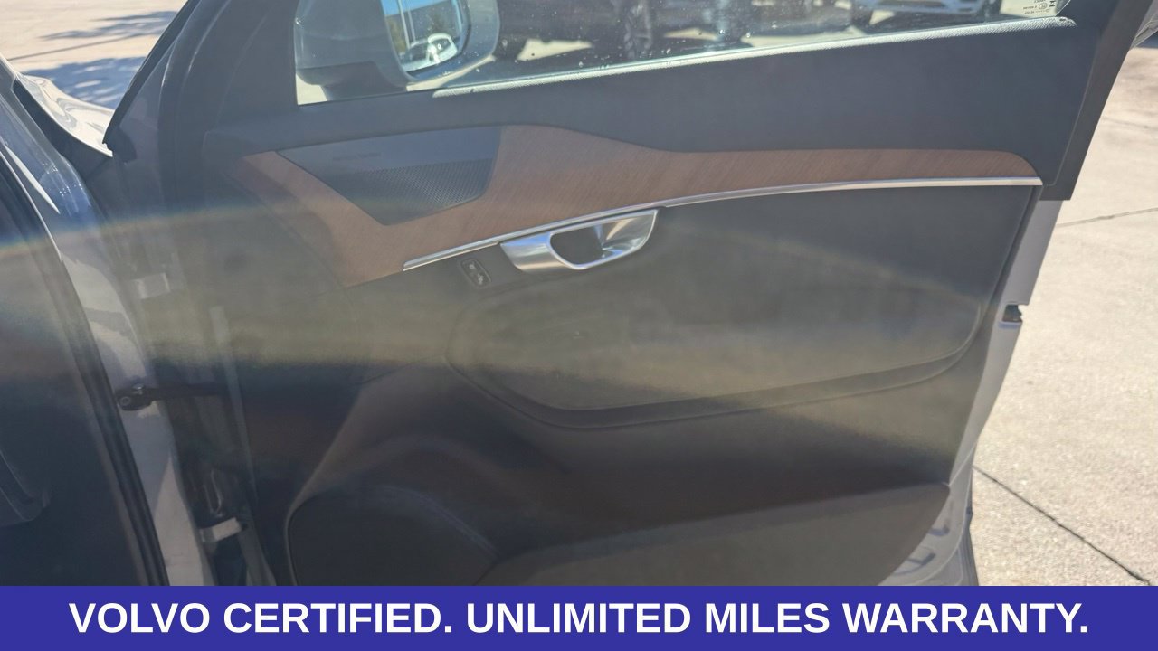 Certified 2024 Volvo XC90 T8 Plus w/ Protection Package Premier AWD/4WD image 14