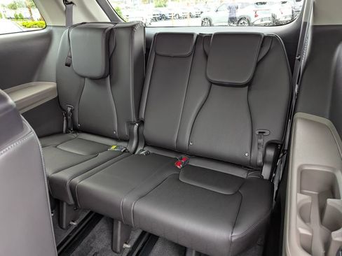 New 2026 Kia Carnival FWD image 18