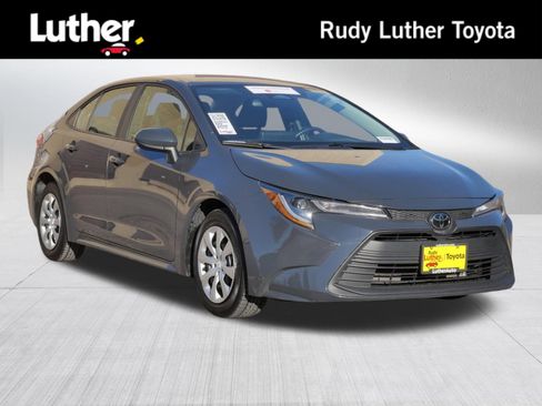 Certified 2024 Toyota Corolla LE image 1