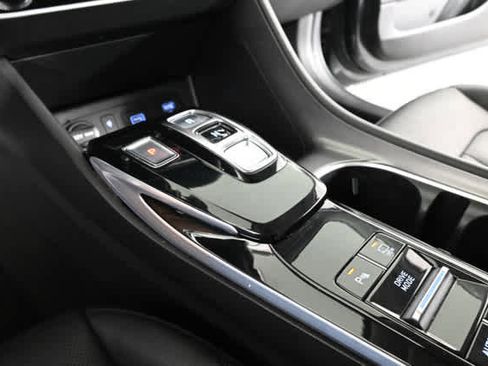 Used 2023 Hyundai Sonata Limited image 30