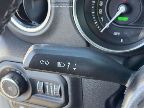 Used 2022 Jeep Wrangler Unlimited Sahara w/ Cold Weather Group image 10