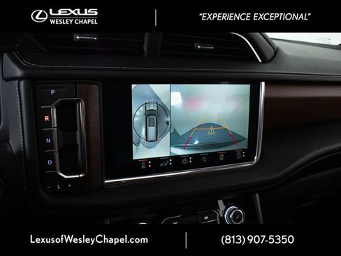 Used 2023 GMC Yukon Denali Ultimate AWD/4WD image 25