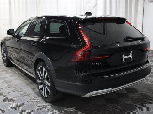Used 2023 Volvo V90 B6 Cross Country Ultimate AWD/4WD image 33