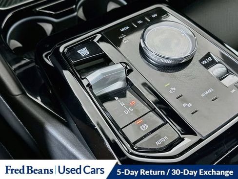 Used 2026 BMW 530i xDrive AWD/4WD image 23
