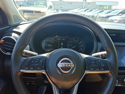 Used 2023 Nissan Kicks SV FWD image 18
