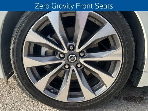 Used 2019 Nissan Maxima Platinum w/ Sport Mat Group image 15