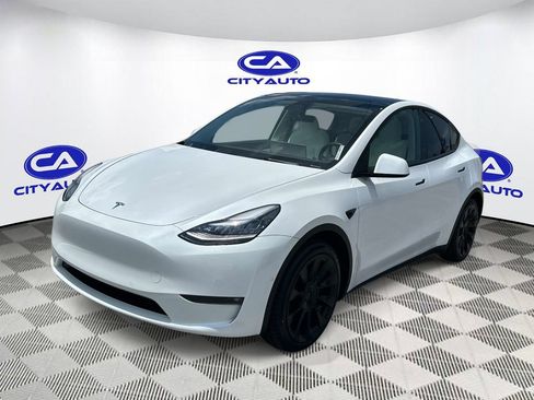 Used 2021 Tesla Model Y Long Range AWD/4WD image 8
