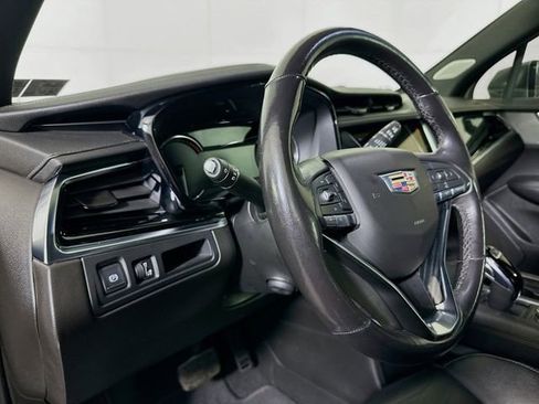 Used 2022 Cadillac XT6 Premium Luxury AWD/4WD image 9