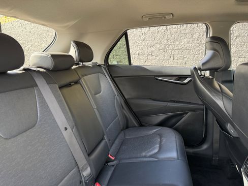 Used 2024 Kia Niro SX image 18