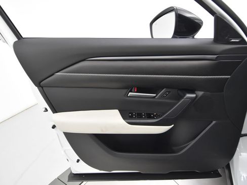 New 2026 MAZDA CX-50 AWD 2.5 S image 32