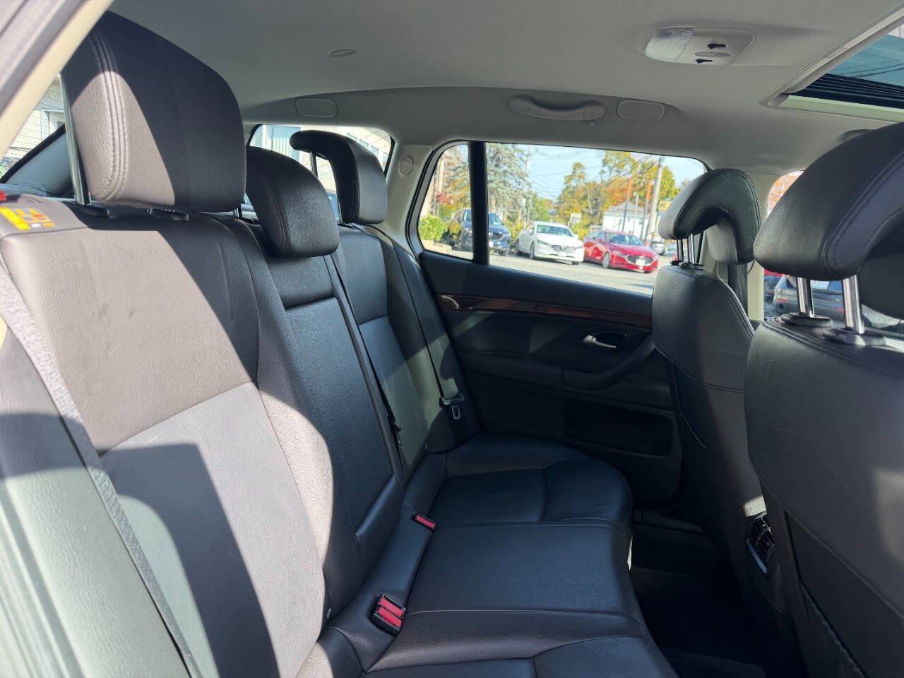 Used 2010 Saab 9-3 2.0T w/ Comfort Package FWD image 22