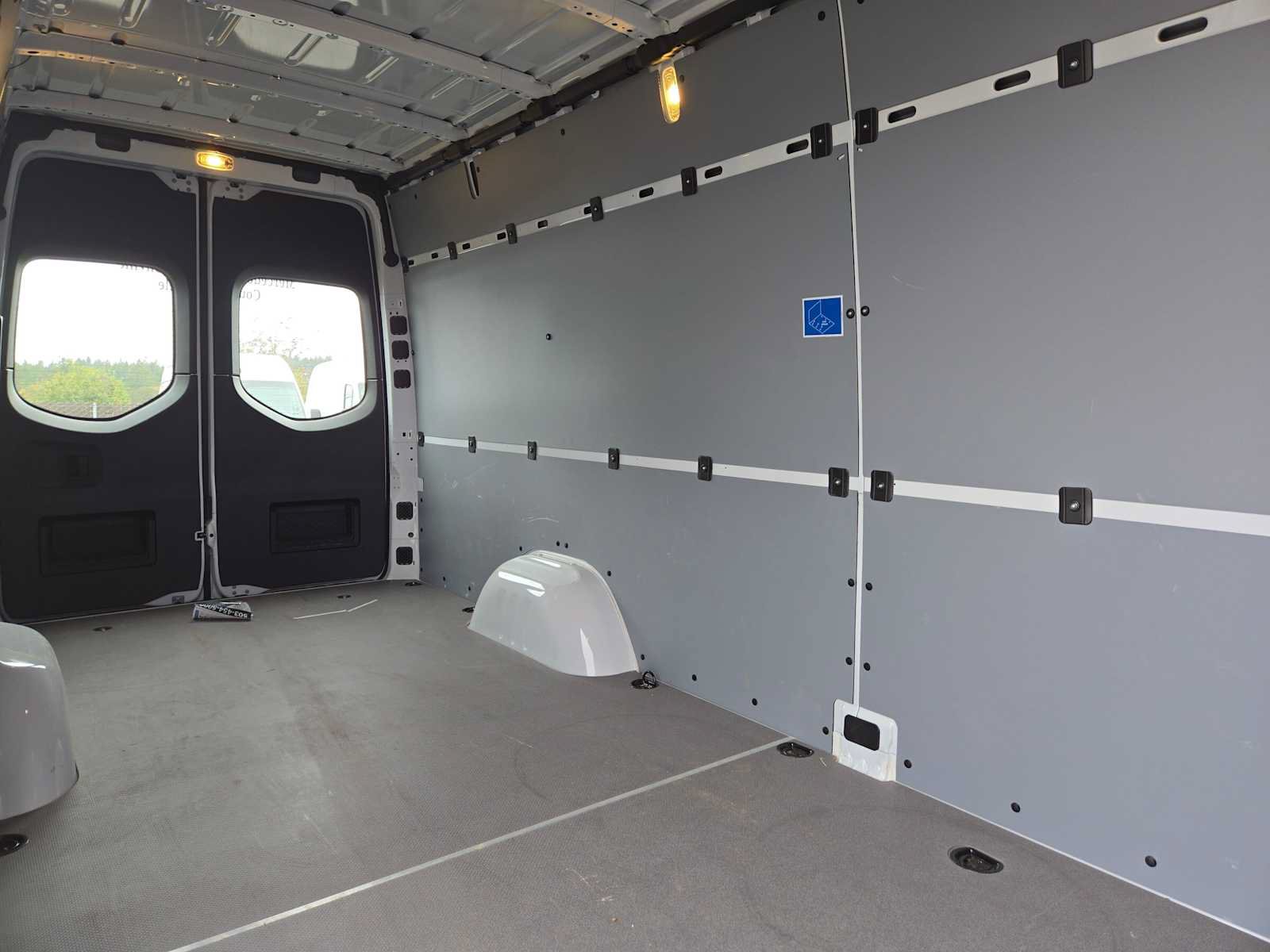 Used 2026 Mercedes-Benz Sprinter 2500 image 13