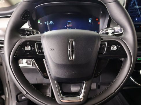 New 2026 Lincoln Corsair Premiere FWD image 3