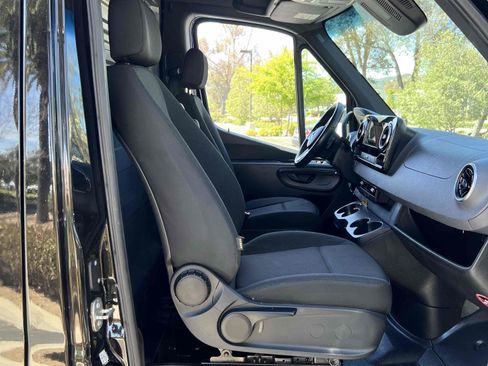 Used 2023 Mercedes-Benz Sprinter 2500 w/ Parking Package image 41