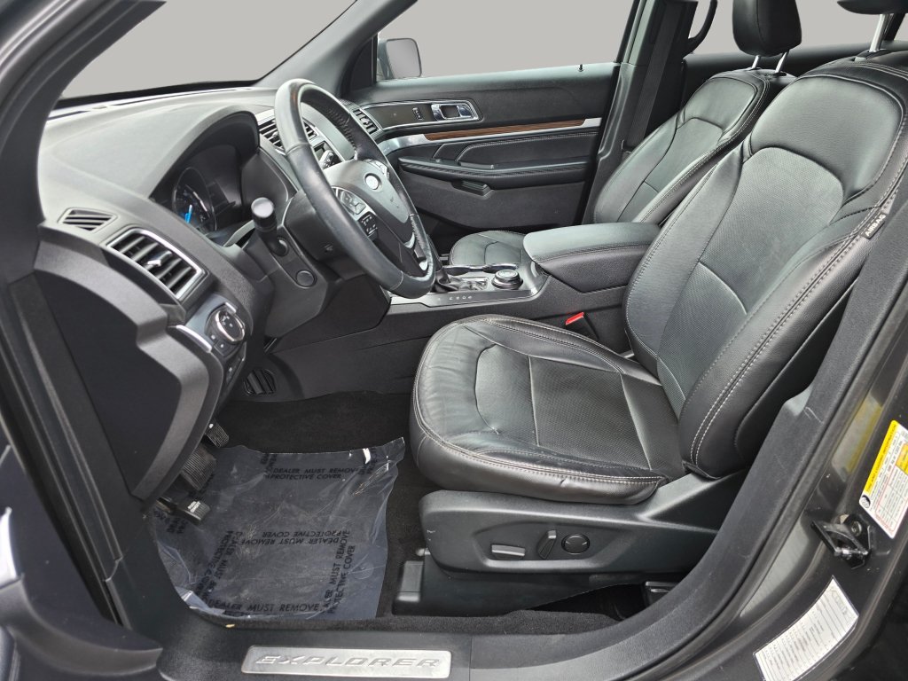 Used 2019 Ford Explorer Limited w/ Class III Trailer Tow Package AWD/4WD image 21