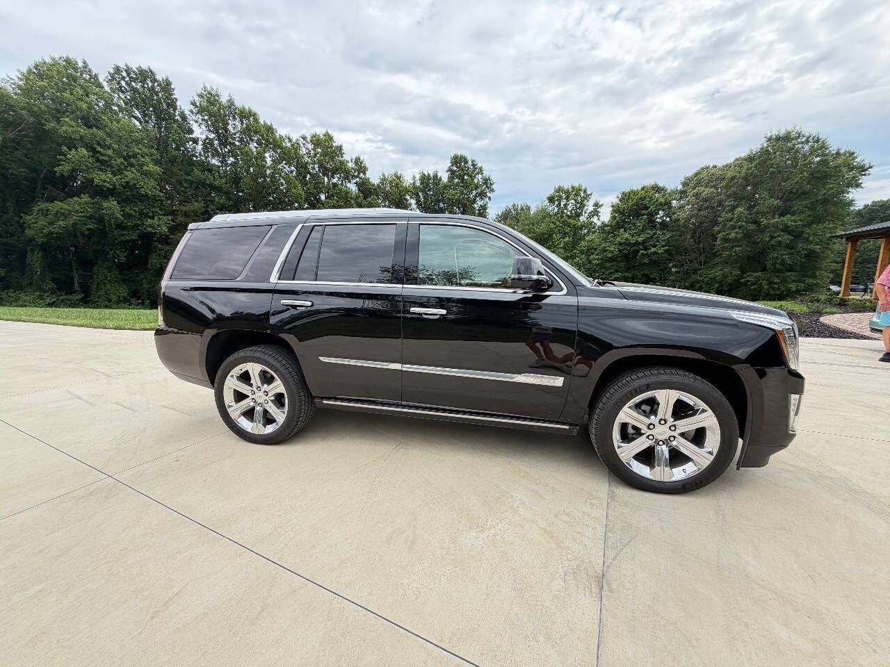 Used 2016 Cadillac Escalade Platinum AWD/4WD image 7