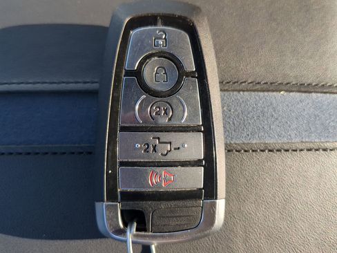 Used 2024 Ford F150 Platinum image 31