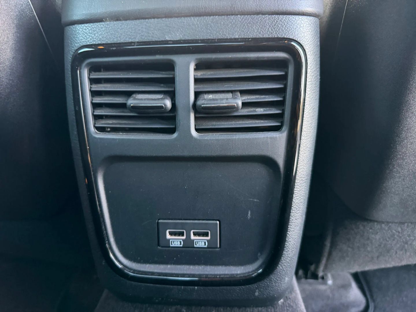 Used 2018 Dodge Charger R/T w/ Blacktop Package RWD image 19