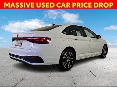 Used 2025 Volkswagen Jetta Sport FWD image 8