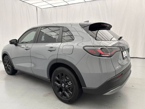Used 2025 Honda HR-V Sport image 5