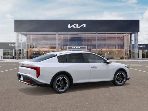 New 2025 Kia K4 EX image 6