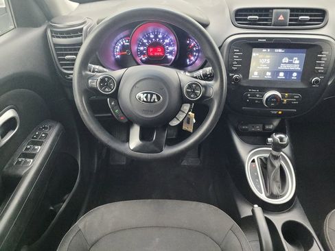 Used 2018 Kia Soul + FWD image 22