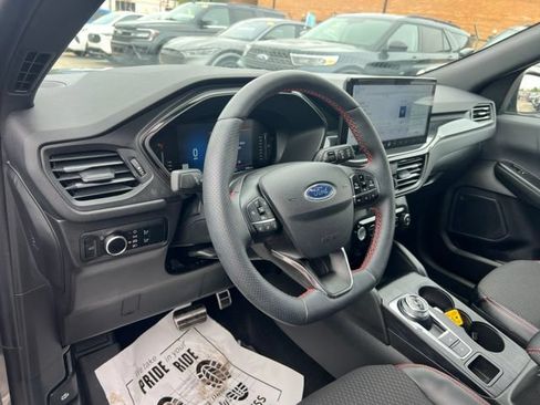 Certified 2024 Ford Escape ST-Line w/ Tech Pack #1 AWD/4WD image 7