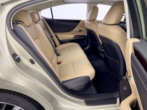 Used 2019 Lexus ES 300h w/ Premium Package FWD image 29
