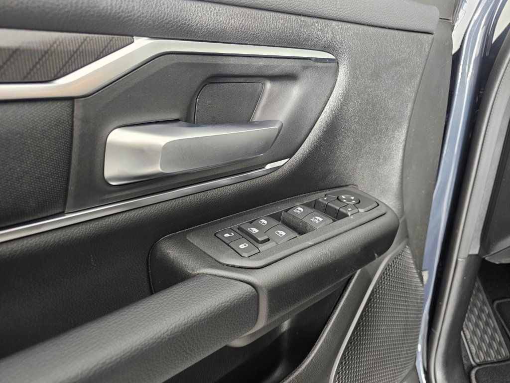 New 2026 RAM 1500 Big Horn AWD/4WD image 22