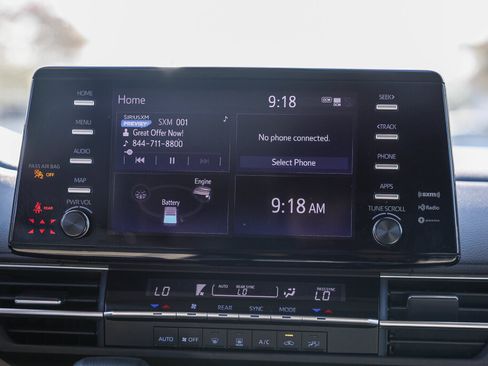 Certified 2023 Toyota Sienna LE w/ LE Plus Package FWD image 4