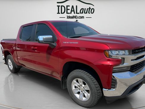 Used 2021 Chevrolet Silverado 1500 LT w/ Convenience Package II AWD/4WD image 2