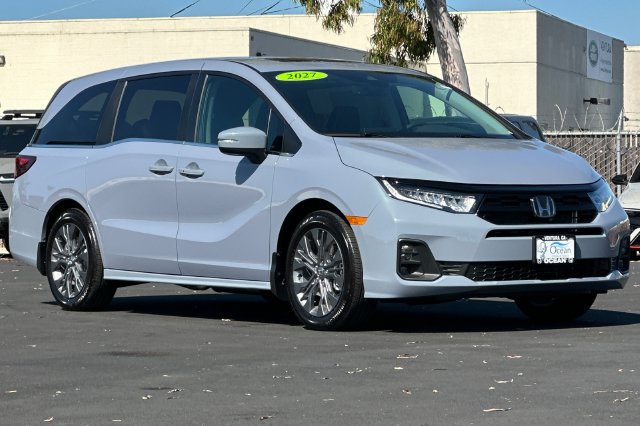 New 2027 Honda Odyssey Touring image 2