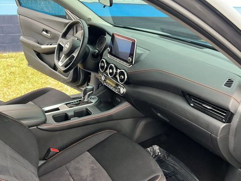 Used 2021 Nissan Sentra SR image 17
